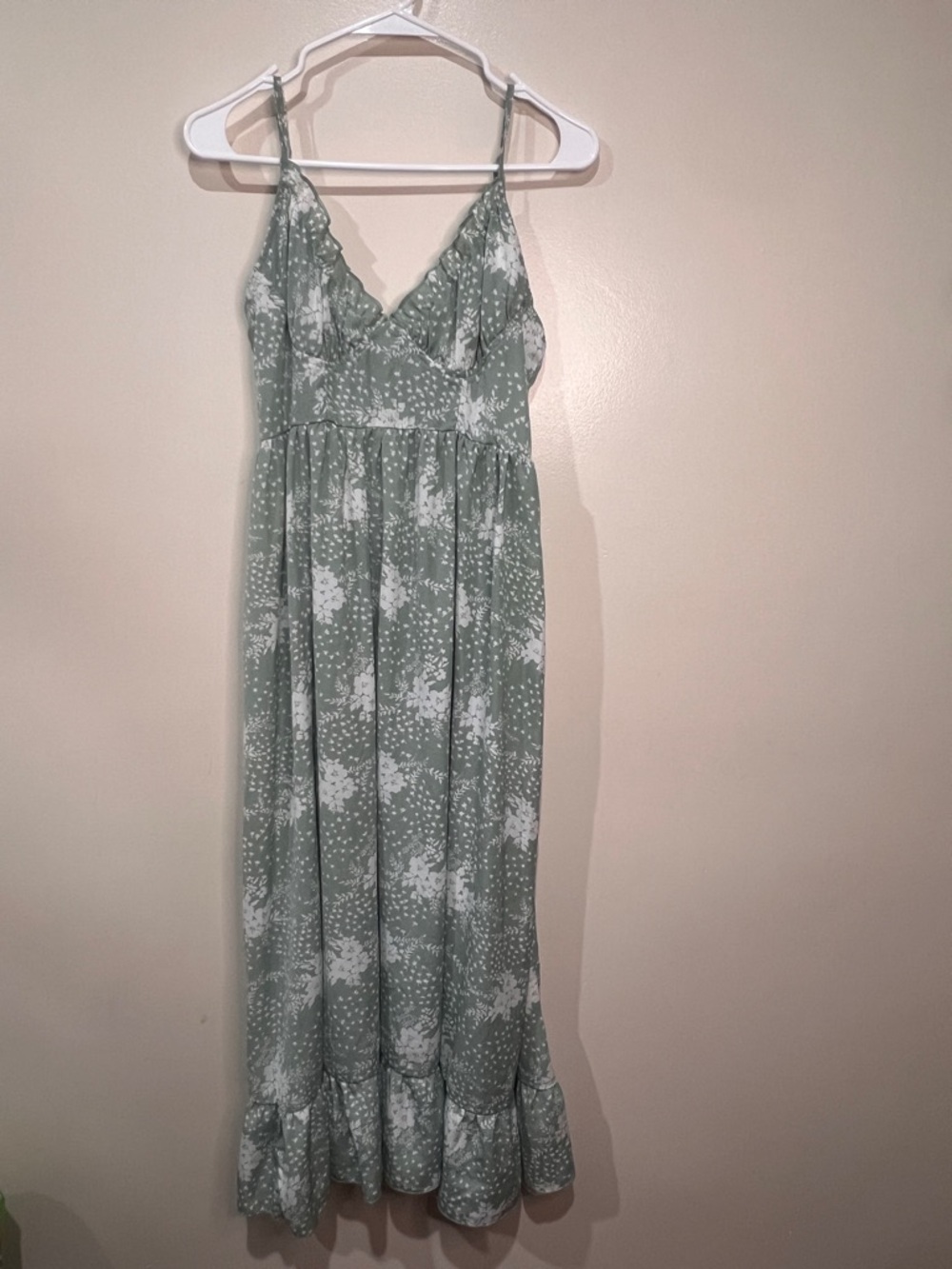 Simplee Floral Midi Dress Women size M Green Tie Back Ruffle Boho Spring